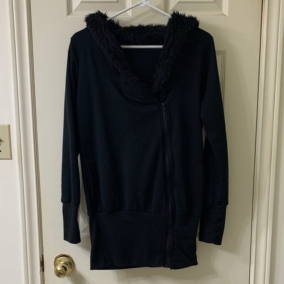 Unbranded Tops - 🌷3 for$25🌷Unbranded, US M, Black Faux Fur Lined Long Hoodie Dress with Pockets